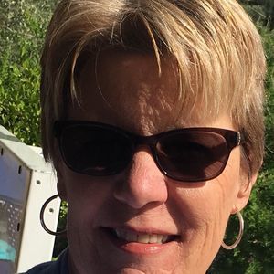 Meet your Posher, Claire